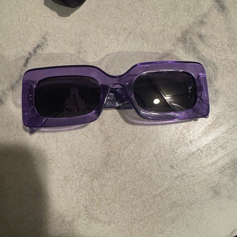 Sunglasses Matt and nat NWT
